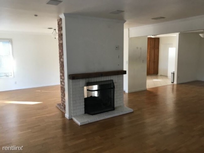 Photo - 3 br, 3 bath House - 3420 Midas Ave