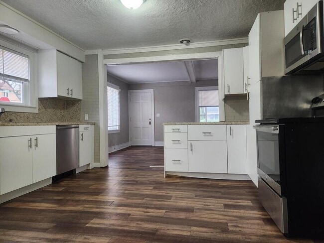 Photo - 200 Gold Ave NW