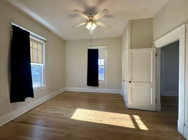 Photo - 715 Carter St