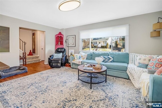 Photo - 12 Maple Ave