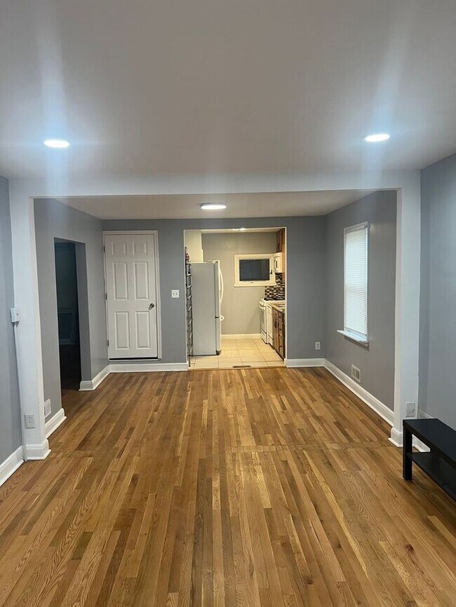 Photo - 2500 Linwood Rd