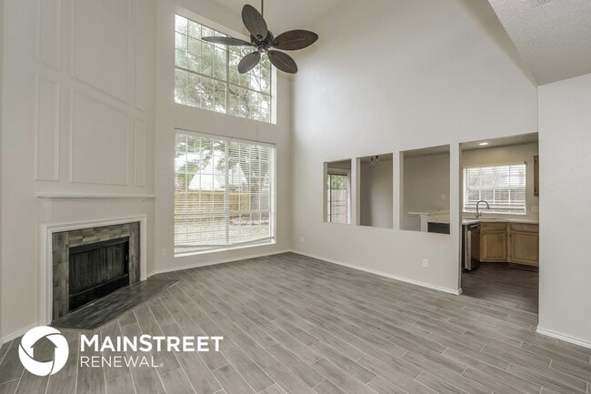 Photo - 2732 Country Creek Ln