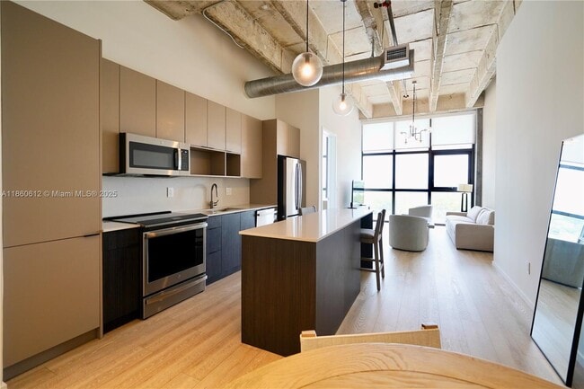 Building Photo - 7920 NE 2nd Ave Unit 406 Rental