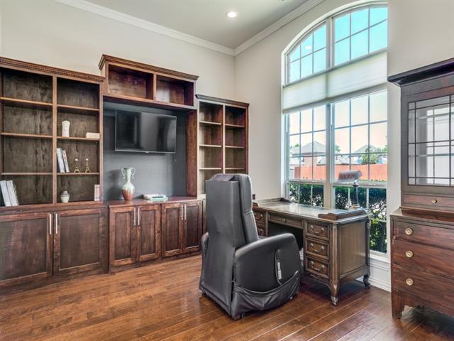 Photo - 7110 Waterbury Dr