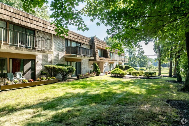 Photo - The Heritage at White Pond