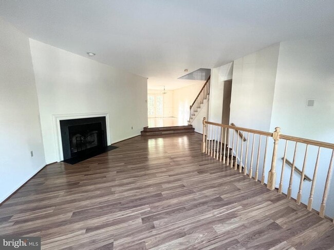 Photo - 2134 Kings Garden Way