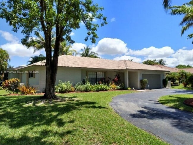 Building Photo - 10789 NW 9th Ct Rental