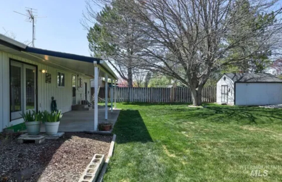 Photo - 520 W Bird Ave