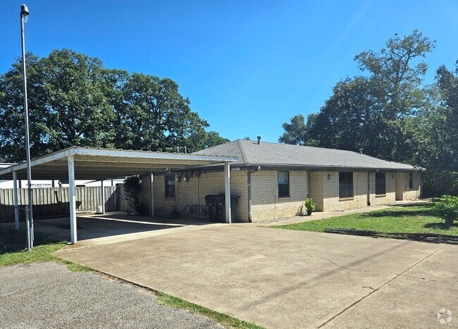 Building Photo - 3201 Libbie St Unit B Rental