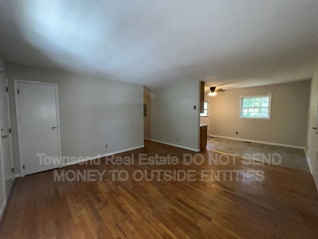 Photo - 2904 Collingwood St