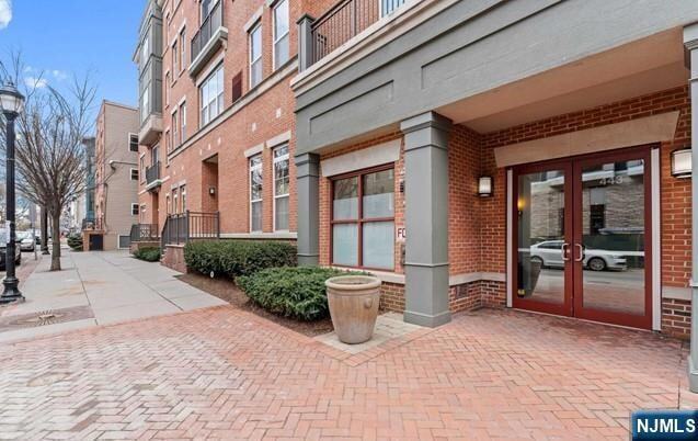 Photo - 443 2nd St Unit 406