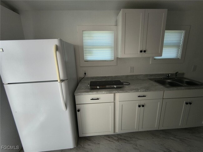 Building Photo - 11431 Char Ann Dr Unit 9 Rental