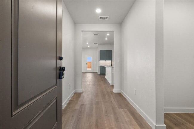 Photo - Beautiful New Build Home in Cypress Ranch!