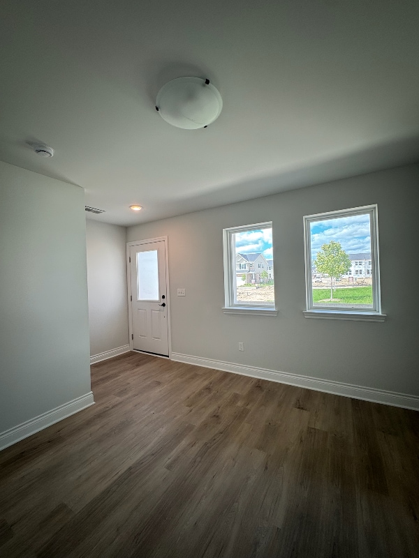 Photo - 813 Canterbury Ln