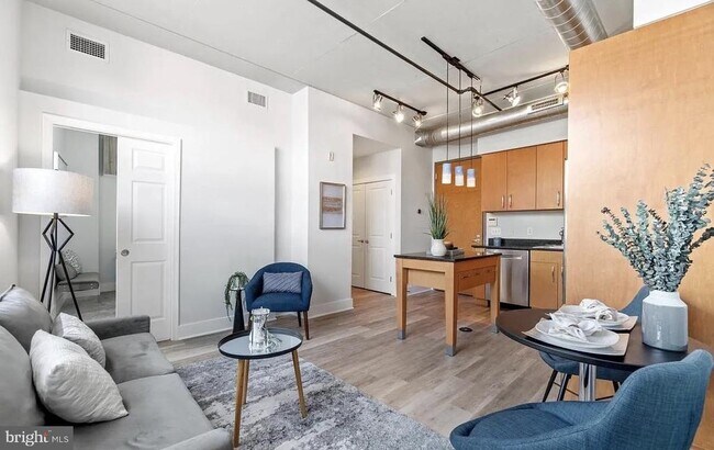 Photo - 2301 Champlain St NW Unidad 111