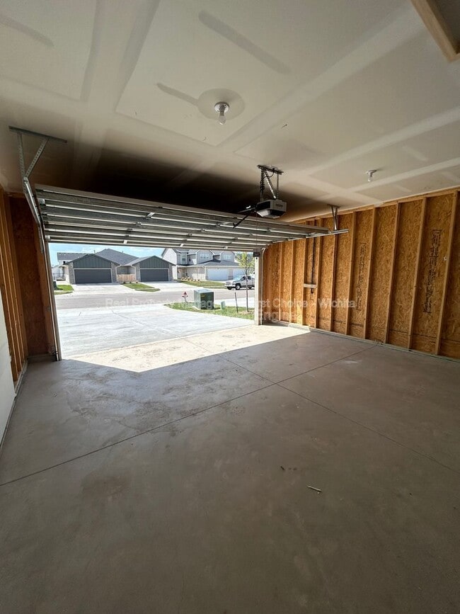 Photo - 157 N Gowen St