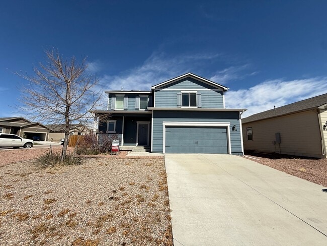 Building Photo - 3 Bed 3 Bath Home Minutes Away from Ft. Carson, Peterson SFB , & Schriever SFB!!