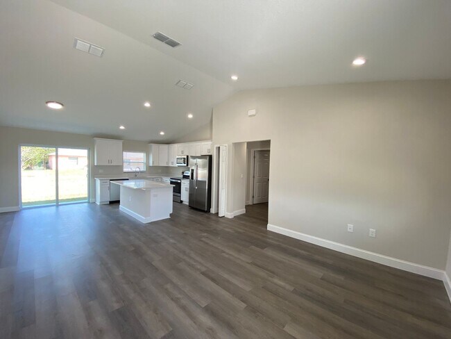 Photo - Desirable SW Ocala Neighborhood, 3/2/2 **W...