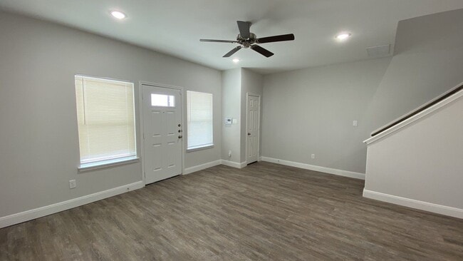 Building Photo - 5225 E Houston Rd Rental