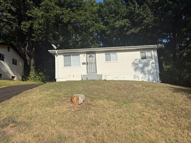 Building Photo - 4000 Shirley Dr Rental