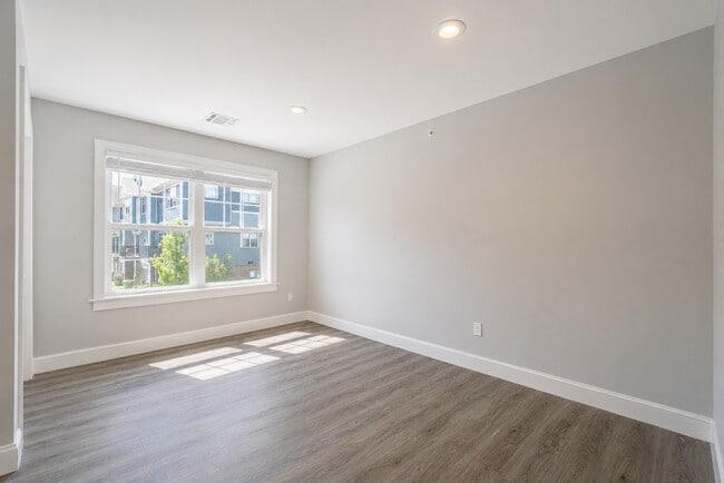 Photo - 35 2nd St Unit FANWOOD