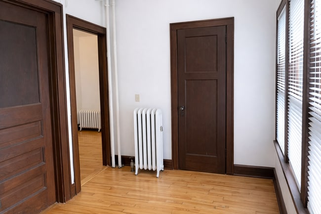 Photo - 1027 Jenifer St Unidad 2E