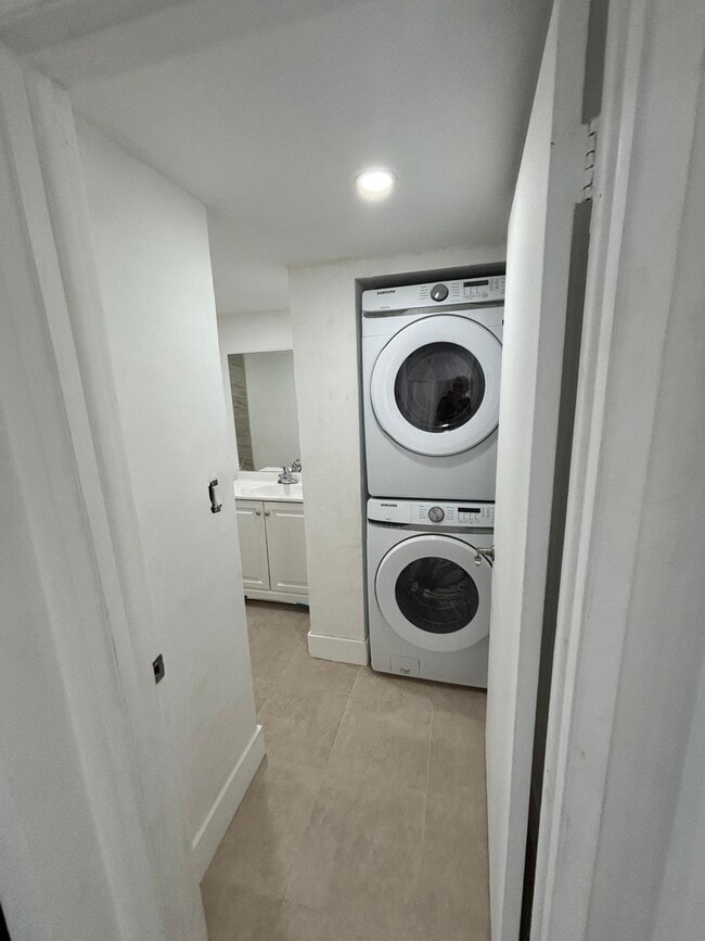 Photo - 8002 SW 149th Ave Unidad B304