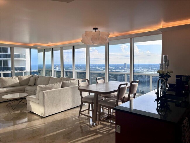 Building Photo - 1830 S Ocean Dr Unit 4106 Rental