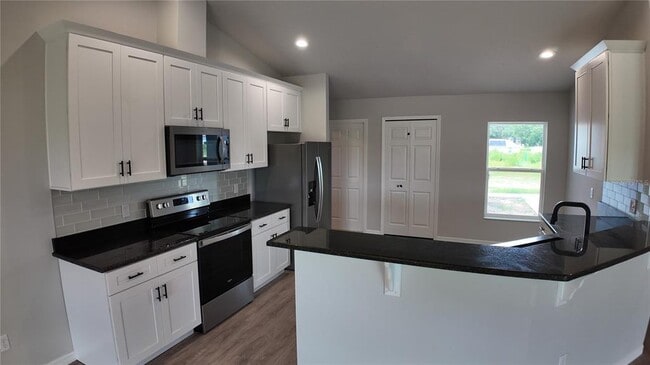 Photo - 107 N Buchannon Terrace