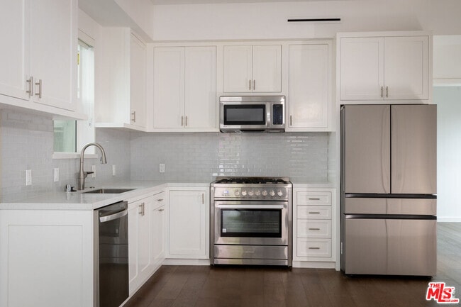 Building Photo - 24042 Killion St Rental