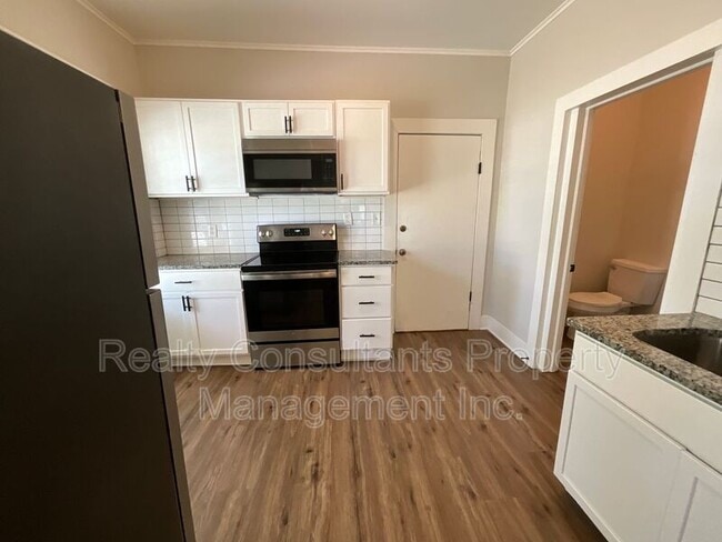 Photo - 508 Denny St