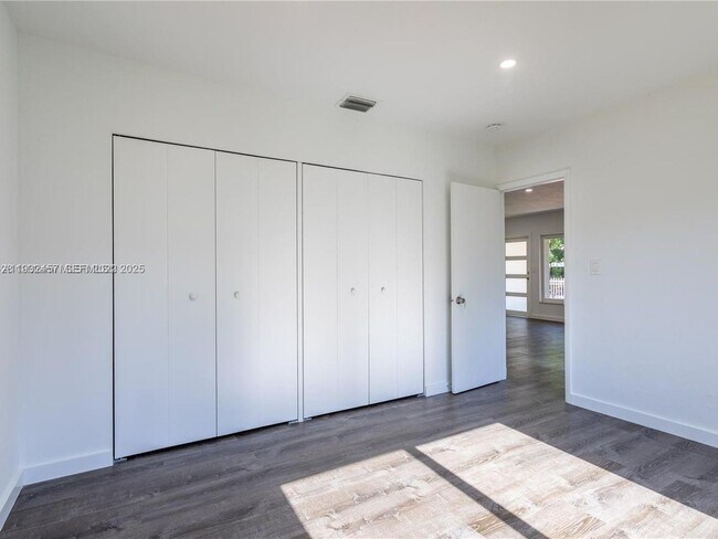 Photo - 2520 SW 22nd Terrace