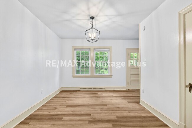 Photo - 3 Bedroom 2 Bath in Farmville!