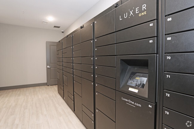 Luxor Lockers - The Pendleton at Cranberry Woods