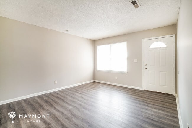 Photo - 207 Polly Reed Rd NE