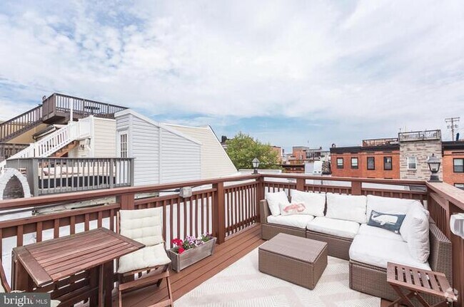 Building Photo - 924 S Ellwood Ave Rental
