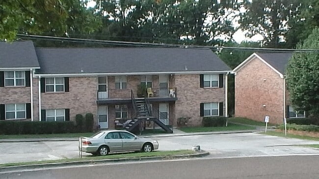 Building Photo - 12322 Chicamauga Trail SE