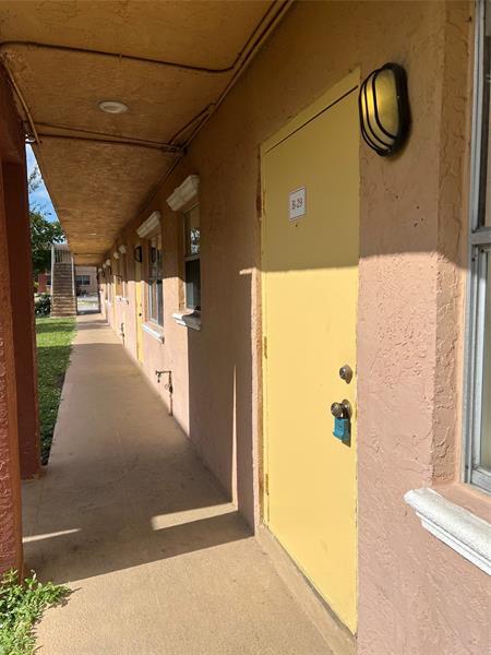 Photo - 101 NE 41st St Unit 29-B