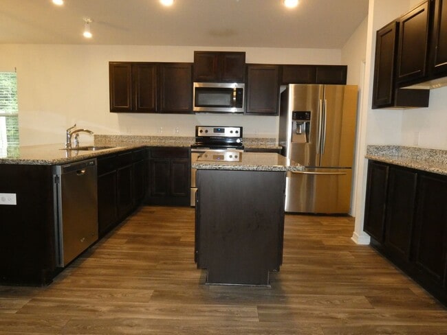 Photo - 5637 Peach Dr