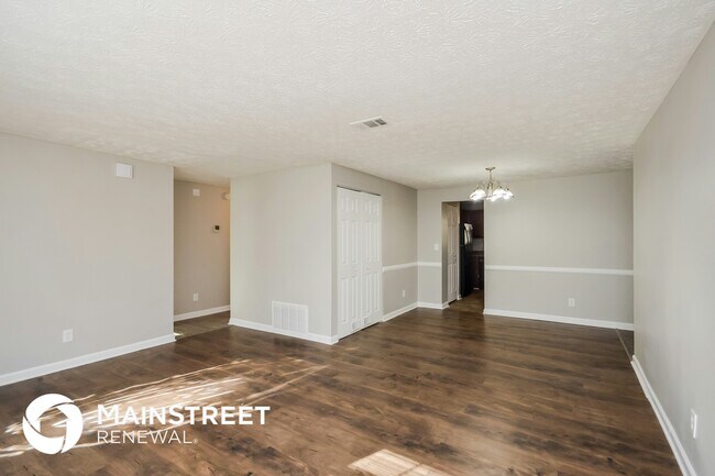 Photo - 5176 Martins Crossing Rd