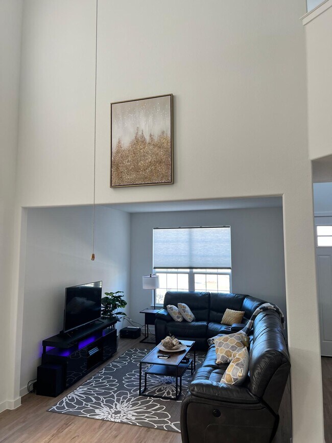 Photo - 3600 Daisy Holw Lp