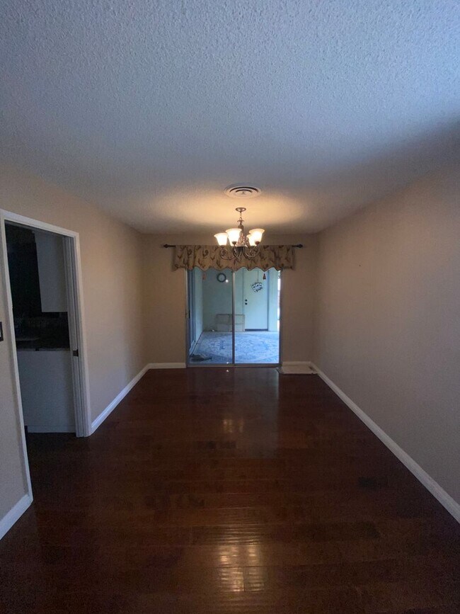 Photo - 55 and OLDER KERN CITY 2 BED UPDATED HOME