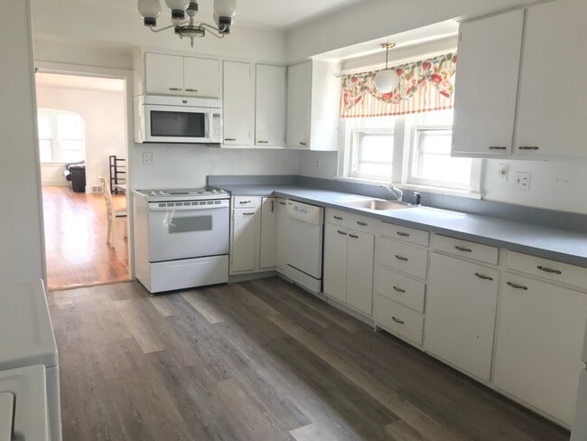 Photo - 41 Kneeland Ave Unit Apt 1