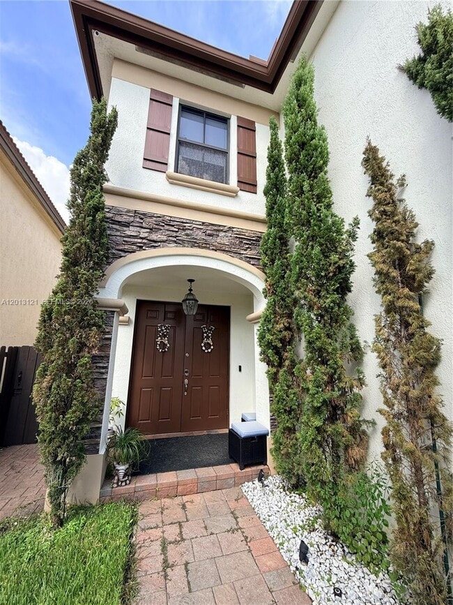 8640 NW 101st Pl