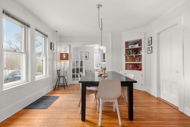 Photo - Winter Rental: Helena House - Utilities Included & Dog-friendly!