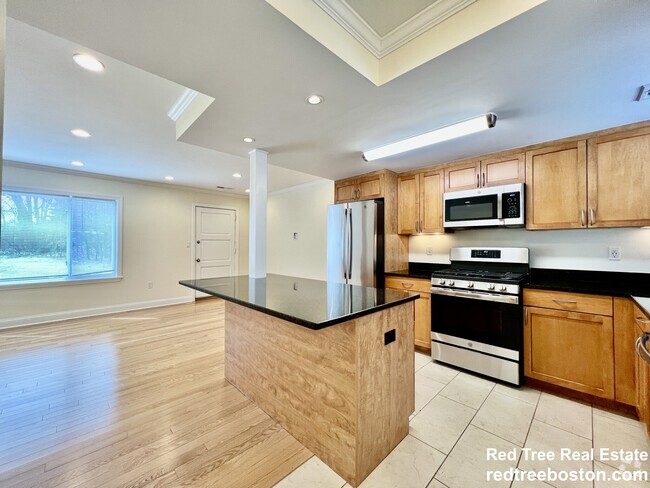 Building Photo - 180 Thornton Rd Rental