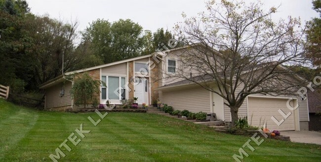 Photo - 8 Pinehurst Ct