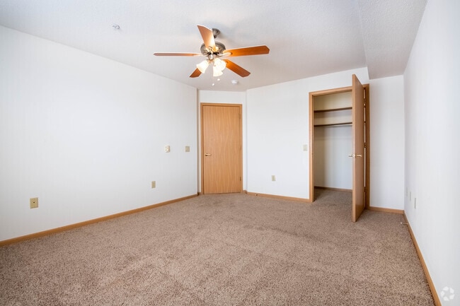 2BR, 1BA - 1073SF