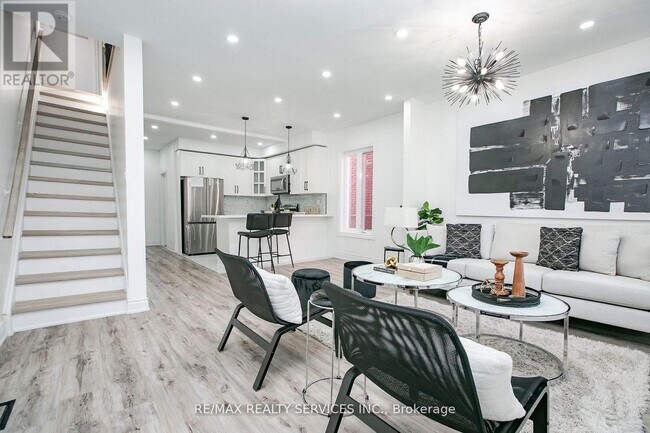 Photo - 20 Somerset Ave