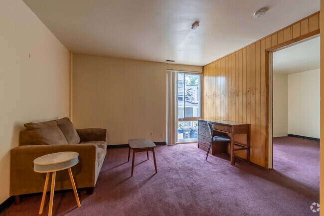 1BR, 1BA - 650SF - Furnished - Living/Dining Room